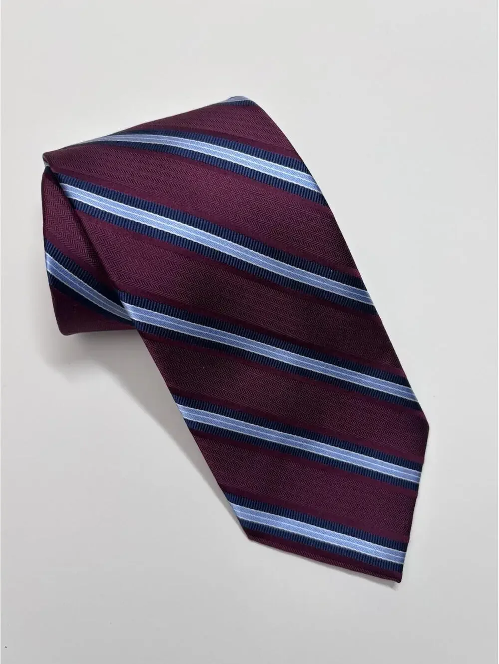 Nautica 100%‎ Silk Tie In Burgundy & Blue